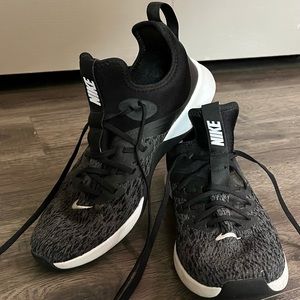 Black Nike Womens Tennis Shoes